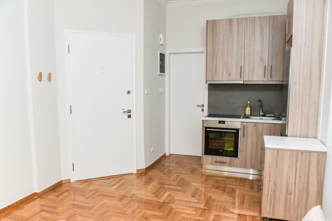 Modern Apartment At Exarchia 1 Bed 2 Pers Athena Bagian luar foto