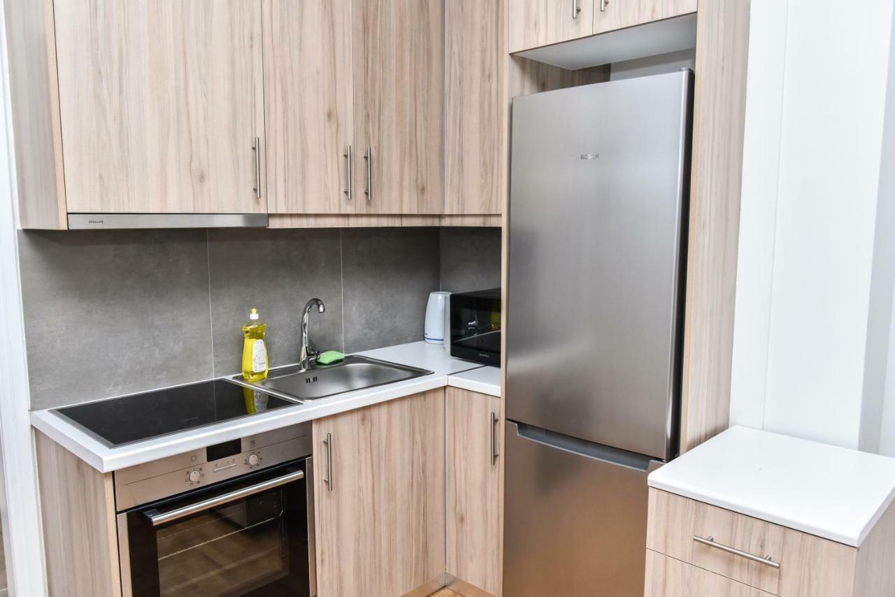 Modern Apartment At Exarchia 1 Bed 2 Pers Athena Bagian luar foto