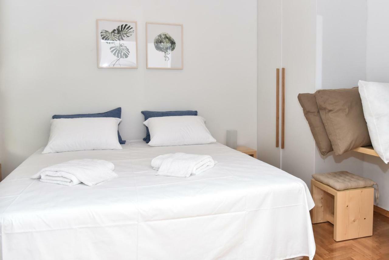 Modern Apartment At Exarchia 1 Bed 2 Pers Athena Bagian luar foto